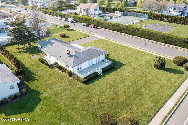 Building Photo - 8 Pullman Ave