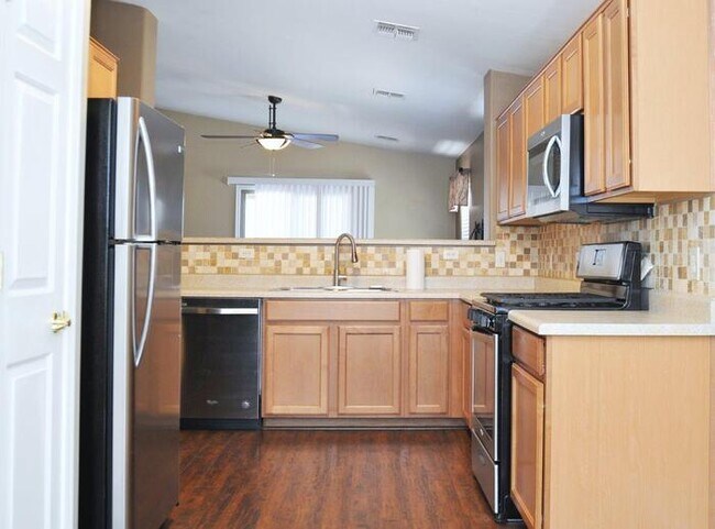 Building Photo - Charming home is San Lucas