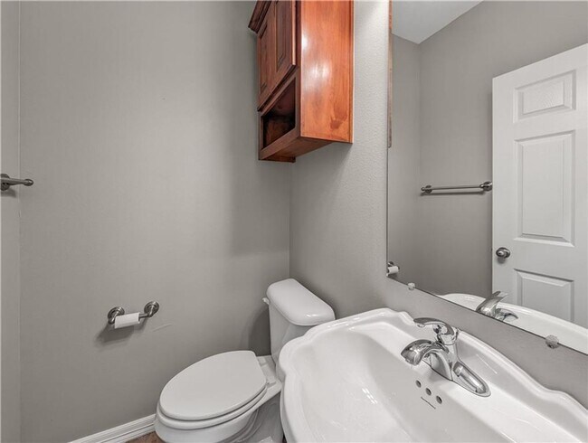 Building Photo - 1030 Harvest St