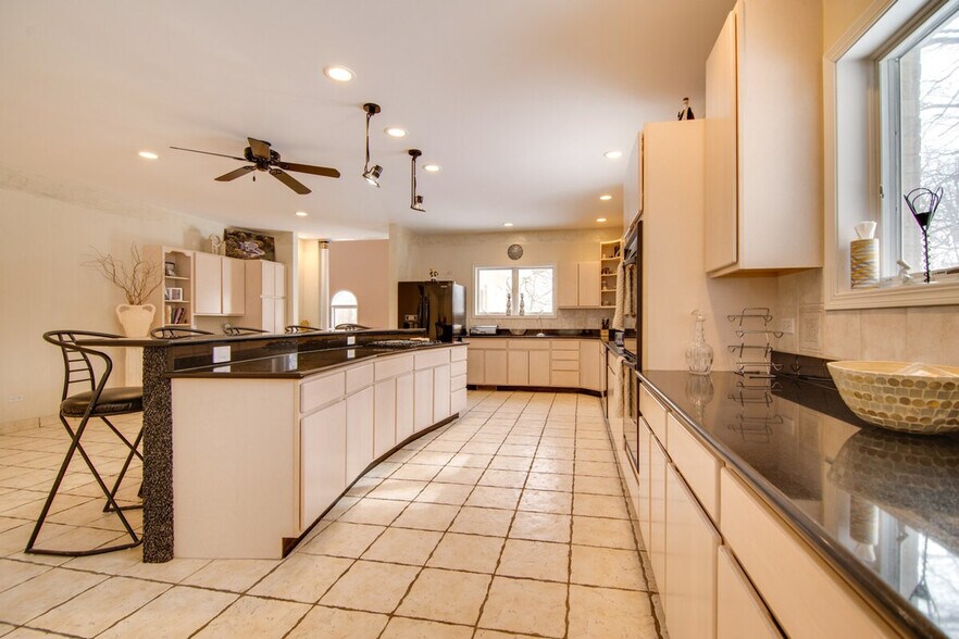 Building Photo - 777 Shoe Factory Rd