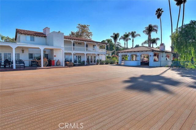 Building Photo - 145 S Vista Grande