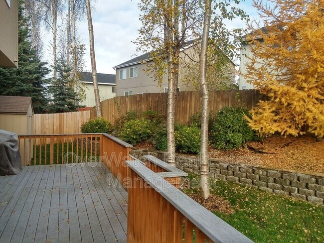 Building Photo - 16439 Mills Park Cir