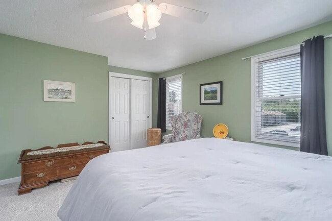 Building Photo - Plaistow NH