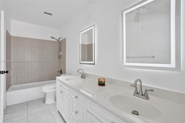 Building Photo - 16653 Golfview Dr