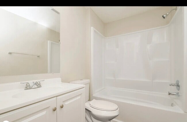 Building Photo - 1321 Coolridge Dr