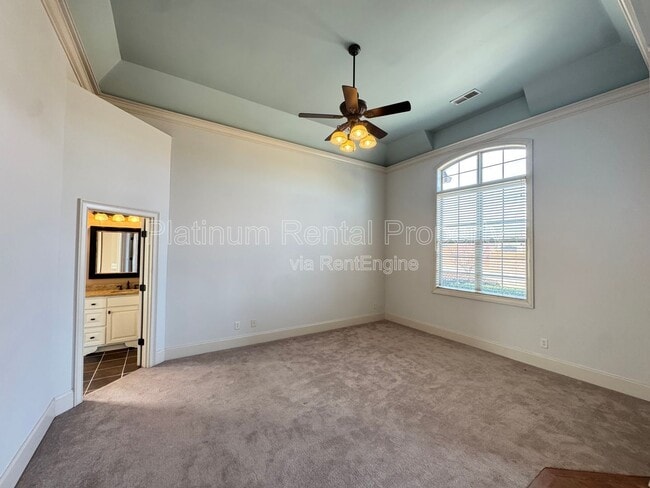 Building Photo - 1811 Traditions Way