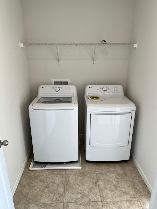 Building Photo - 17930 Turning Leaf Cir