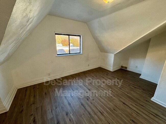 Building Photo - 2903 Stayton St