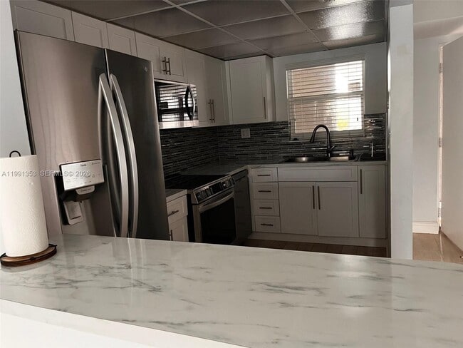 Building Photo - 210 NW 87th Ave