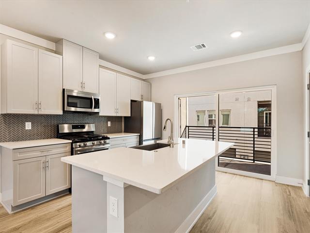 Building Photo - 3312 Santee St