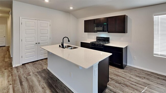 Building Photo - 3333 Hondo Ter