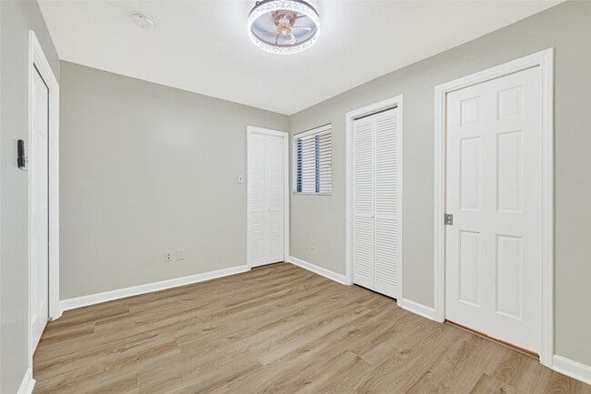 Building Photo - 1603 Welch St