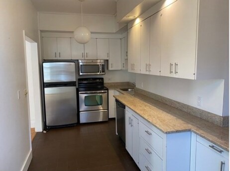 Building Photo - 354 Tappan St