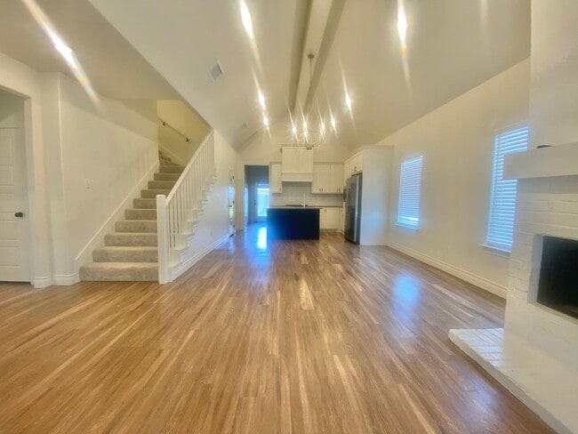 Building Photo - Now available in Cooper -Move in special -...