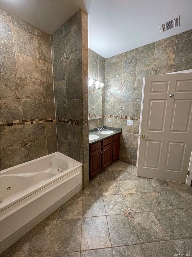 Building Photo - 75 Jacqueline Way