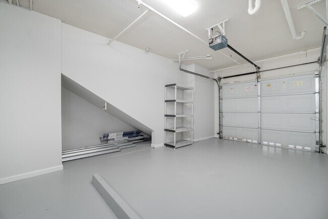 Building Photo - 2032 Alta Meadows Ln