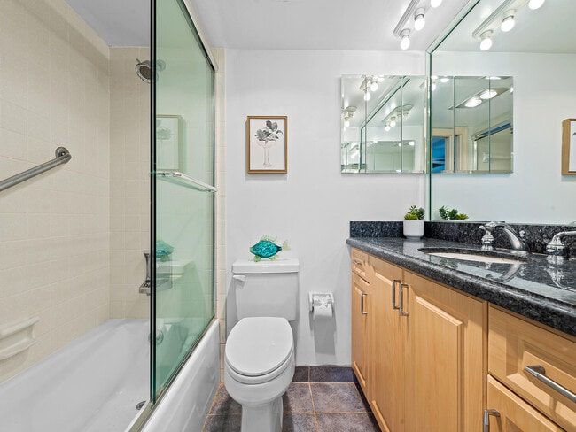 Building Photo - 3300 S Ocean Blvd