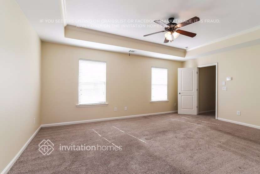 Building Photo - 3467 Rosebud Park Dr