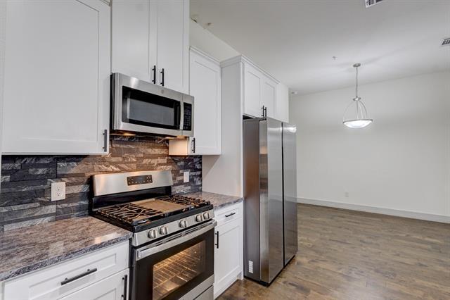 Building Photo - 6043 Rivendell Dr