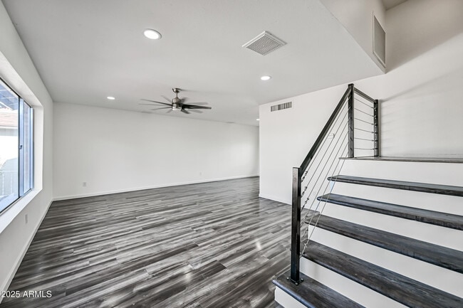 Building Photo - 5761 W Cholla St