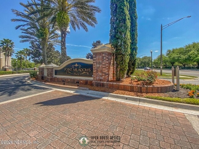 Building Photo - 7801 Point Meadows Dr
