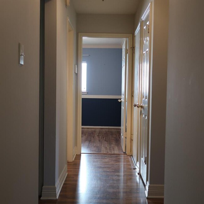 Building Photo - 1714 Oak Ridge Dr