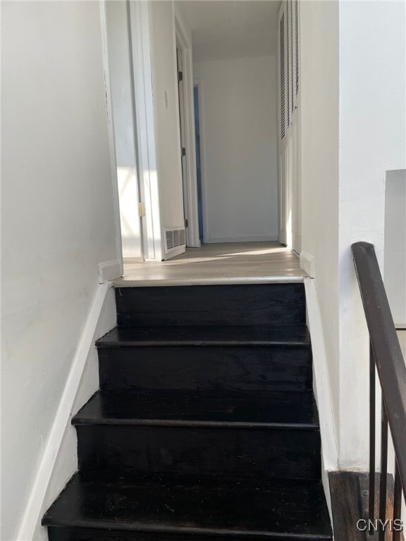 Building Photo - 8416B Bramblebush Cir