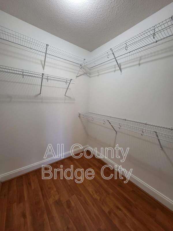 Building Photo - 5 Feldspar Ln