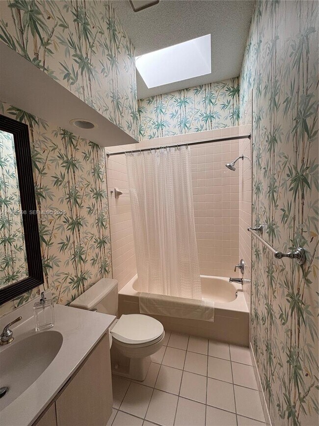 Building Photo - 2871 SW Brighton Way