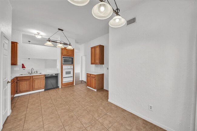 Building Photo - 16531 Tranquil Dr