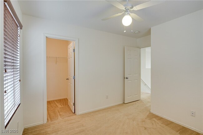Building Photo - 4409 Santa Clarita Ave