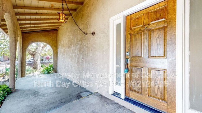 Building Photo - 1321 Berrydale Dr