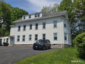 Building Photo - 1106 Main St