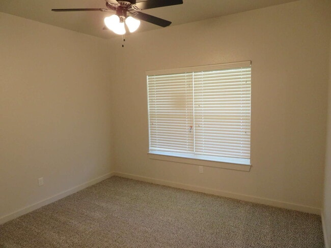 Building Photo - 2115 9th St