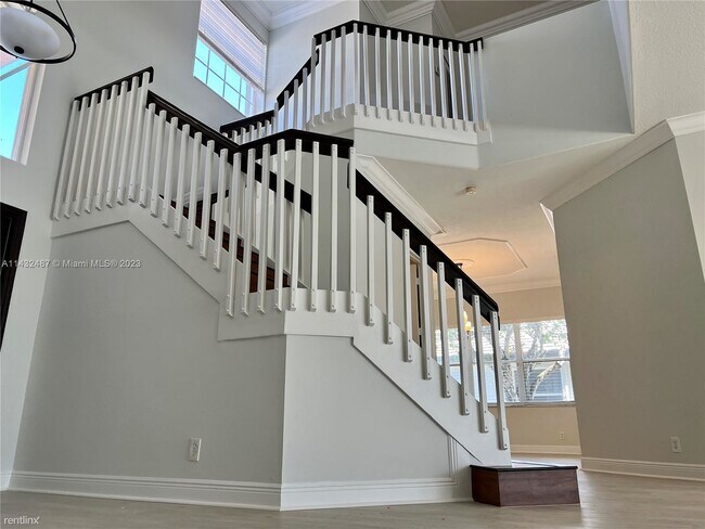 Building Photo - 4 br, 3 bath House - 571 Stonemont Dr