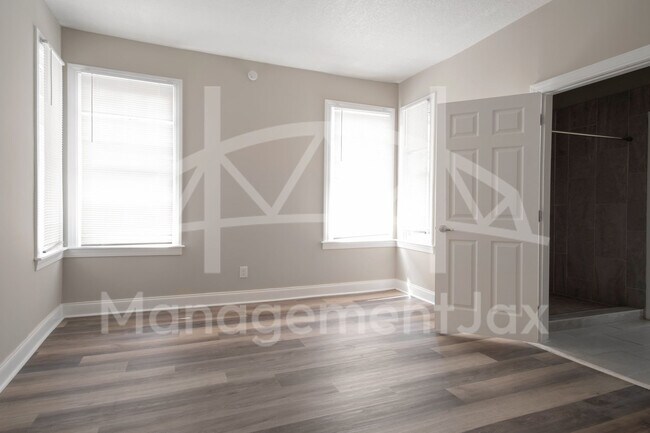 Building Photo - 1625 Boulevard