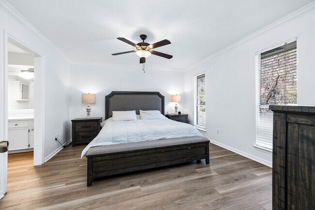Building Photo - 26715 Maplewood Dr