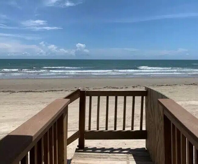 Building Photo - 11949 Termini-San Luis Pass Rd