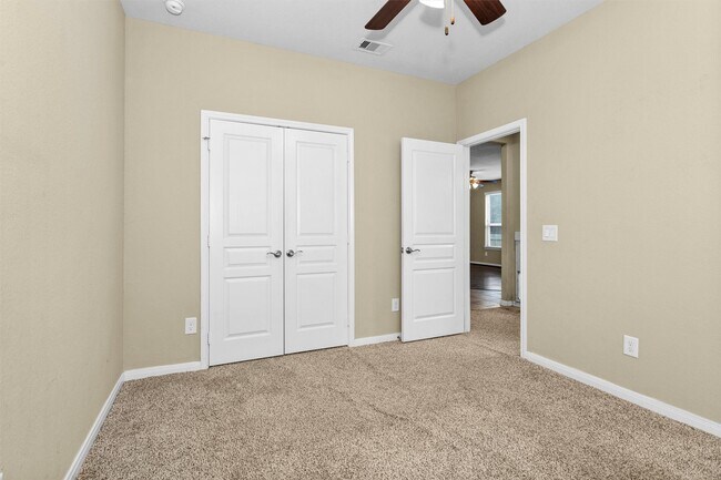 Building Photo - 13405 Clayton Lake Ln