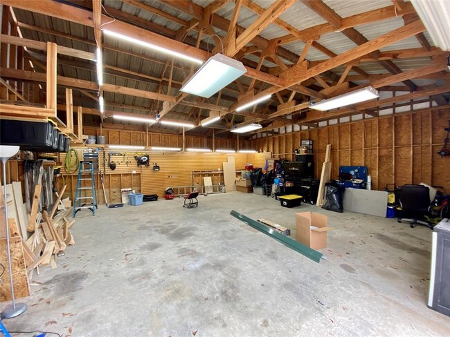 Building Photo - 11273 Camp Creek Way