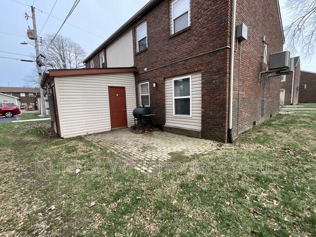 Building Photo - 1803 Jamestown Rd