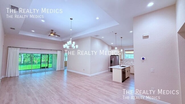 Building Photo - 4791 NE 125th Lp