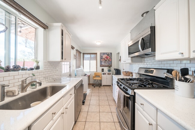 Building Photo - 5211 Judson Way