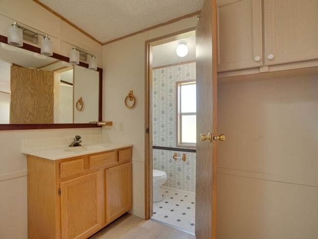 Building Photo - 3 Bedroom Single Family Home in Lady Lake