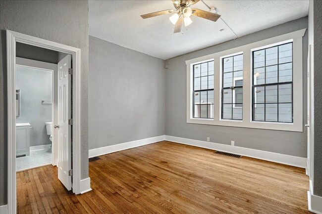 Building Photo - 156 N Tucker St