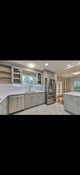 Building Photo - 511 Jessamine Blvd