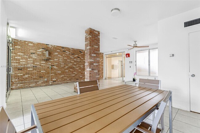 Building Photo - 1150 Euclid Ave