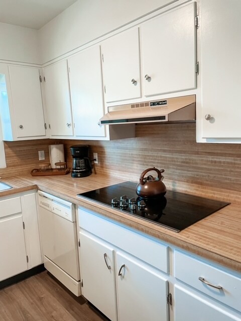 Building Photo - 453 Dolphin St