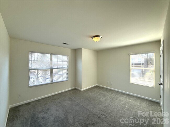 Building Photo - 354 Cornielle Ln