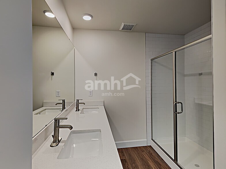 Building Photo - 4207 177th St E